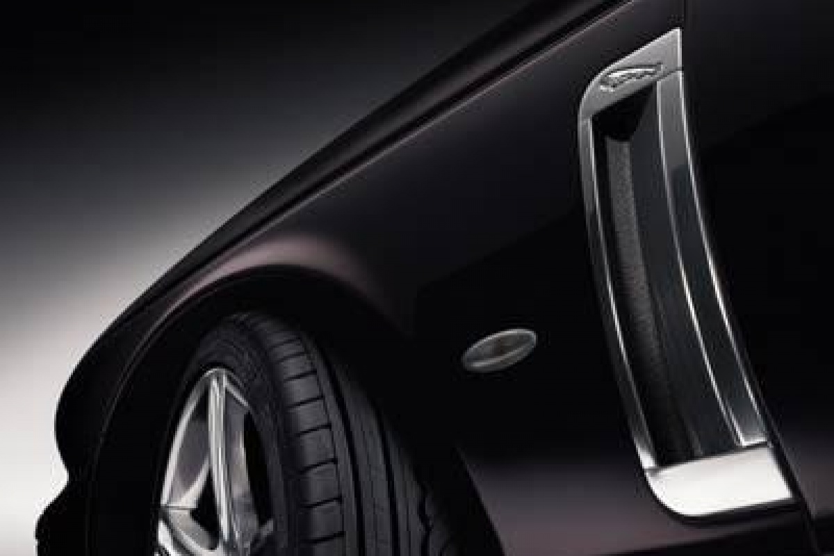 Jaguar XJ Super V8 Portfolio