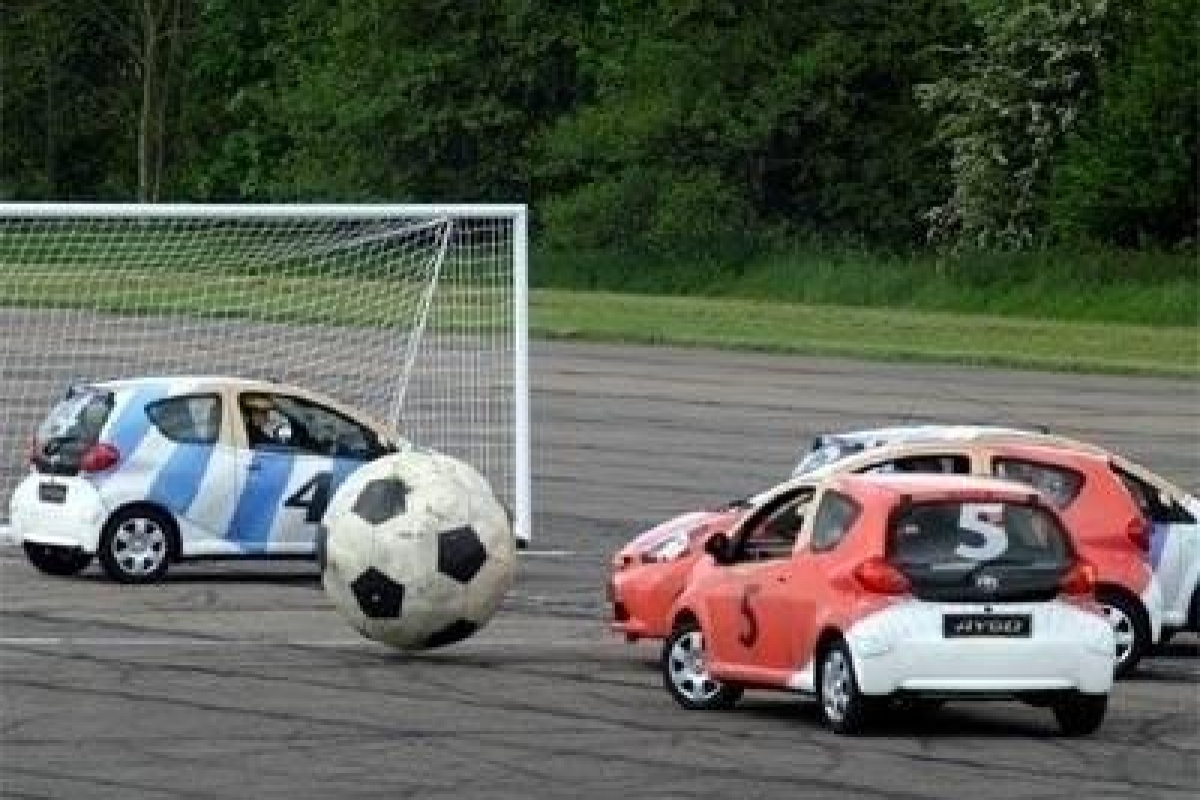 Potje voetbal met Toyota Aygo