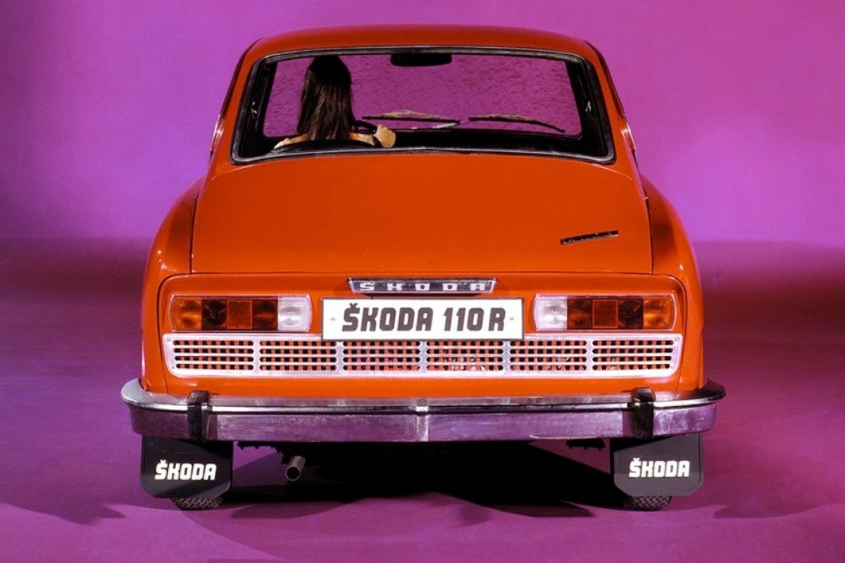 Шкода задний привод. Skoda 110r. Škoda 110r Coupe. Skoda 110l Rally. Skoda 100, 1970.