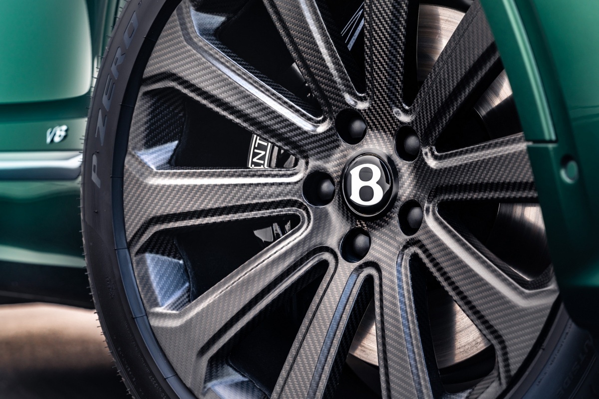 Classificatie Krijger Op tijd Bentley heeft de grootste (carbon velg in productie) | Auto55.be | Nieuws