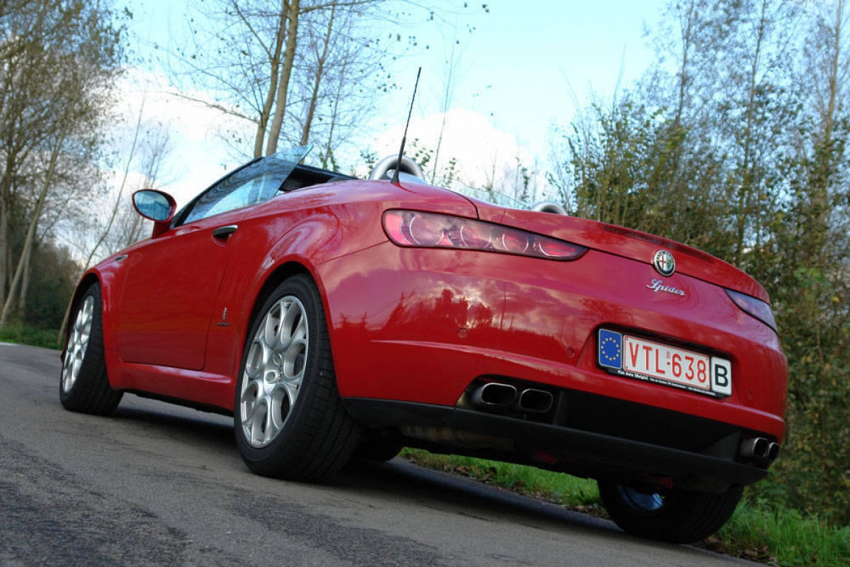 Alfa Romeo Spider 2.2 JTS