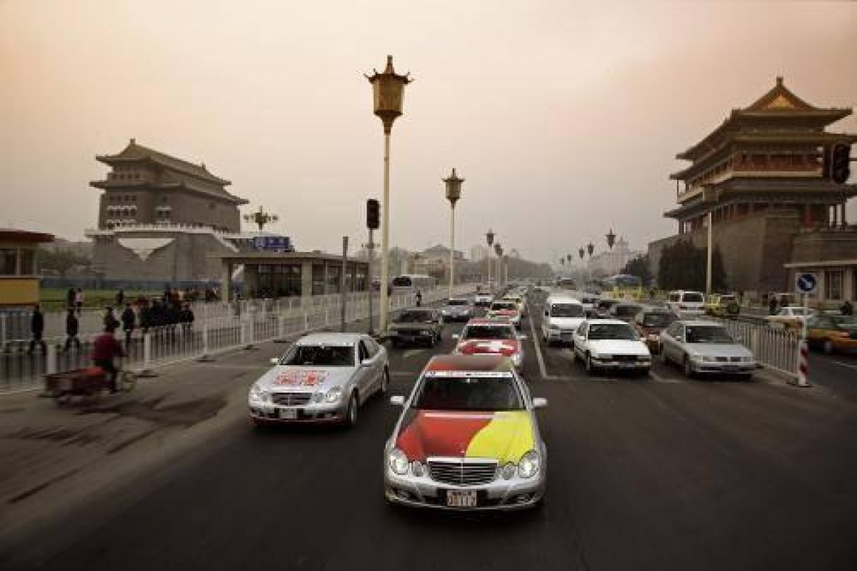 Mercedes E-Klasse Marathon Parijs-Peking