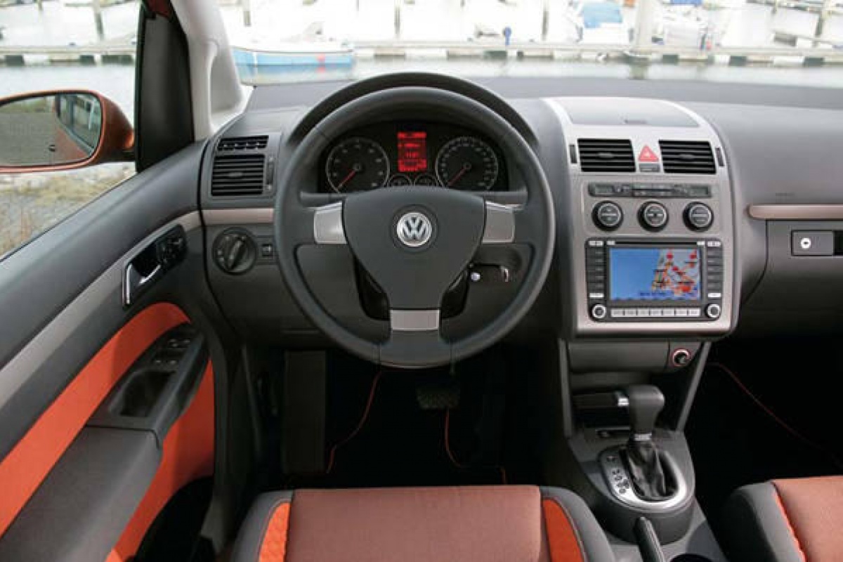 VW CrossTouran