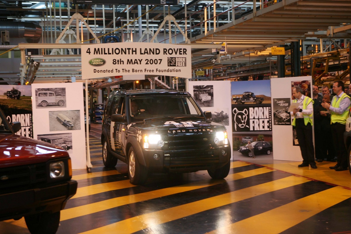4 millions de Land Rover