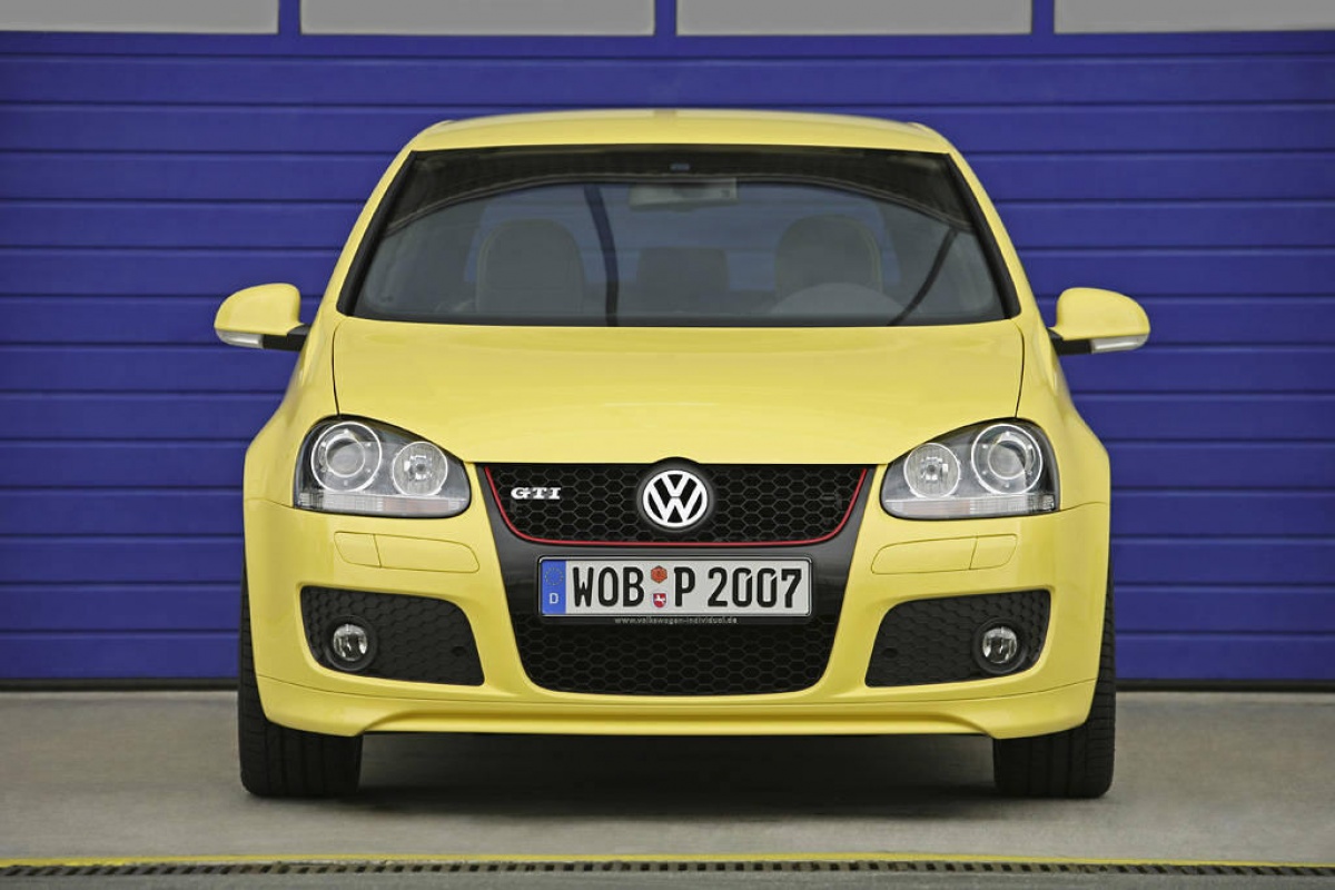 Volkswagen Golf GTI Pirelli