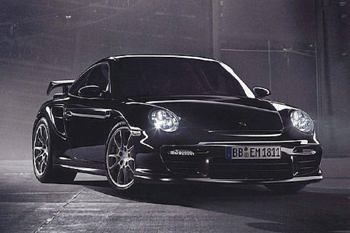 Weer lek: Porsche 911 GT2