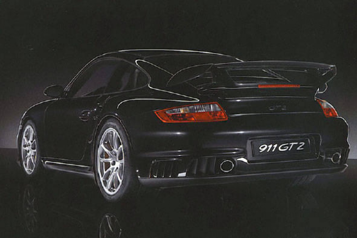 Weer lek: Porsche 911 GT2