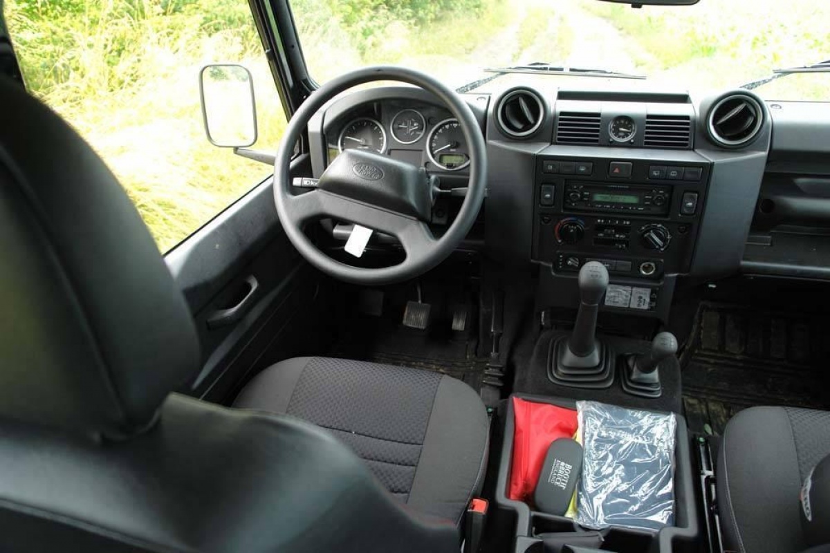 Land Rover Defender 90 MY2008