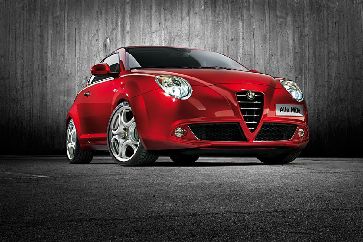 Alfa Romeo Mi.To toont interieur