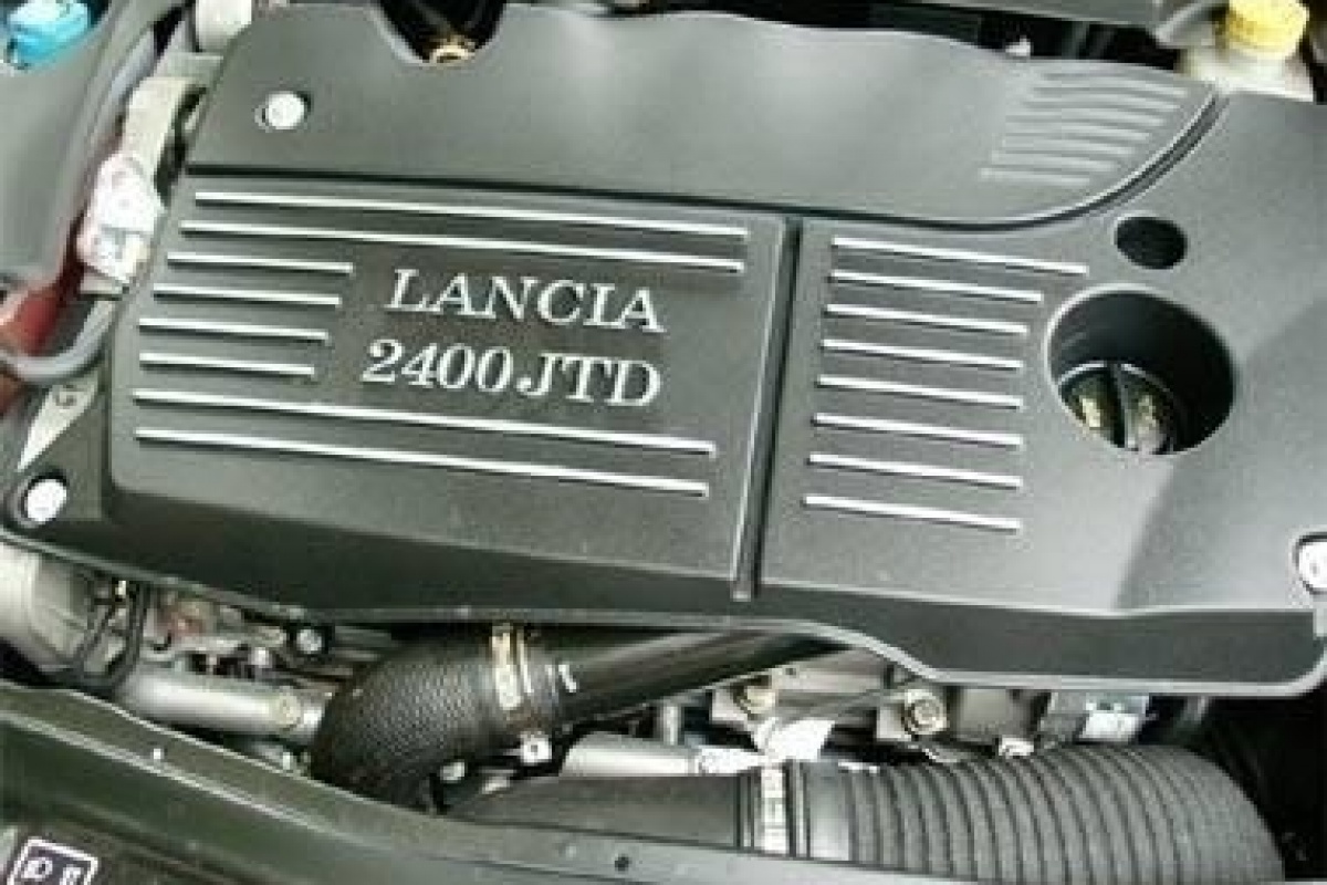 Lancia Thesis 2.4JTD 20v