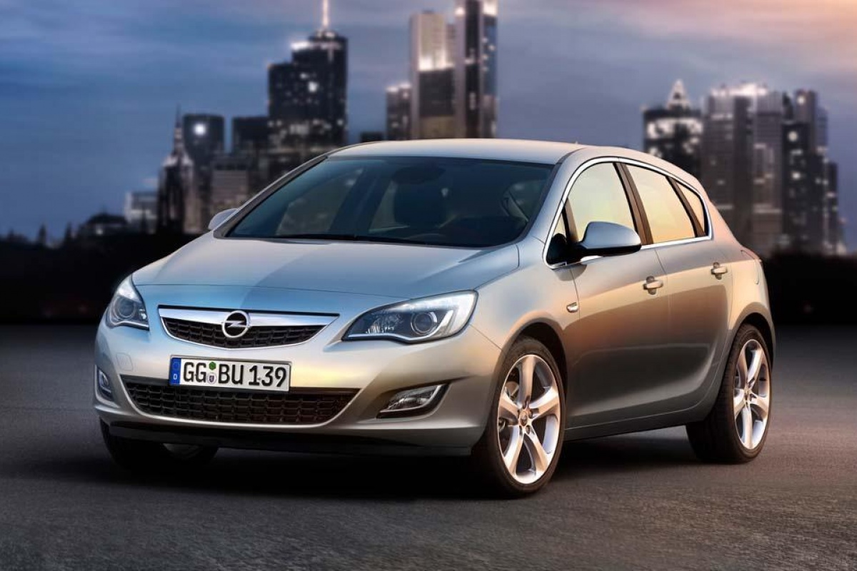 Opel Astra MY2010