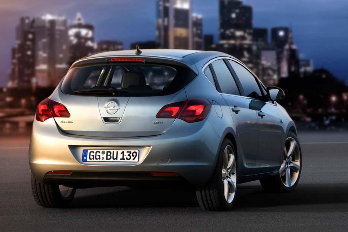 Opel Astra MY2010