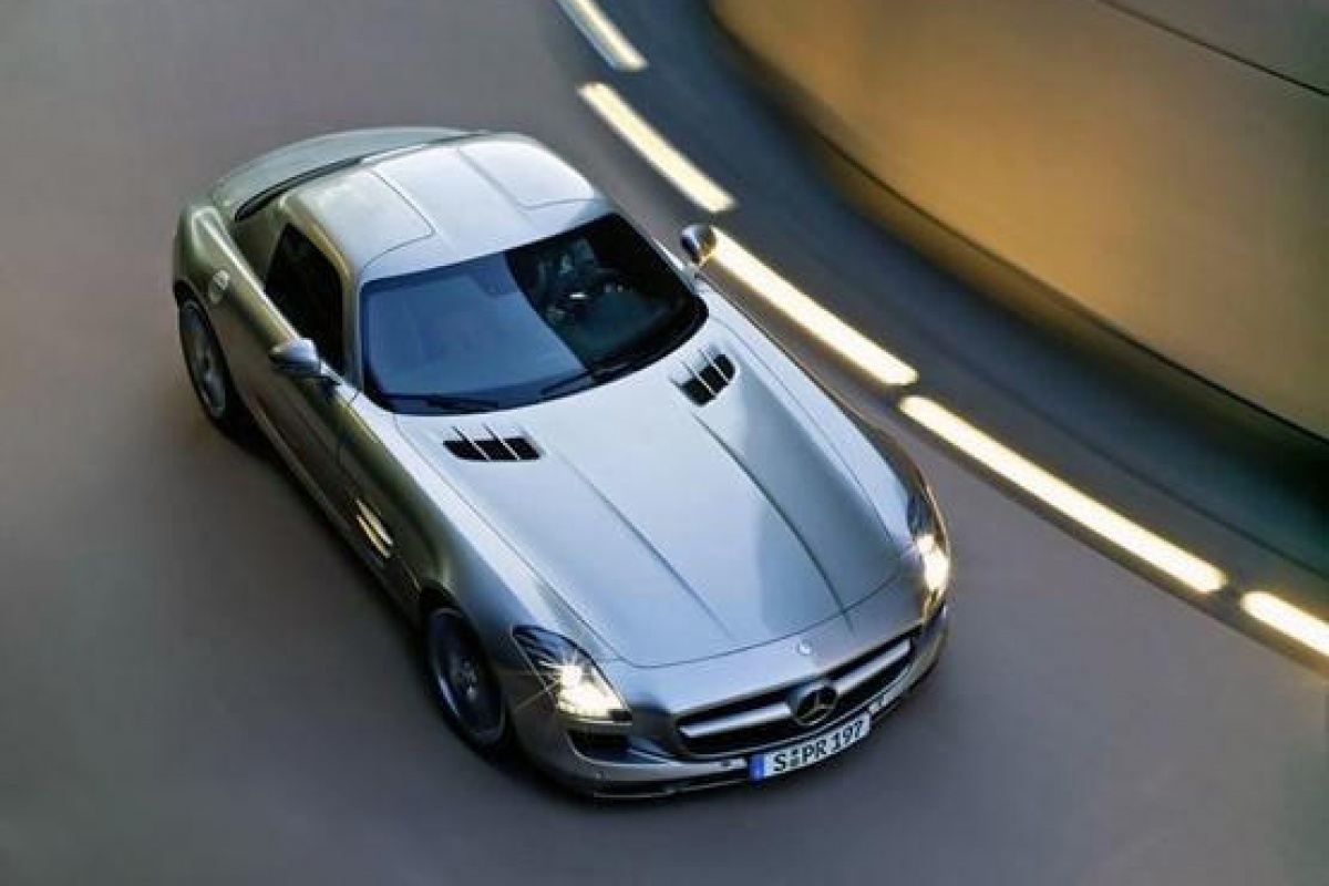 Mercedes SLS AMG preview