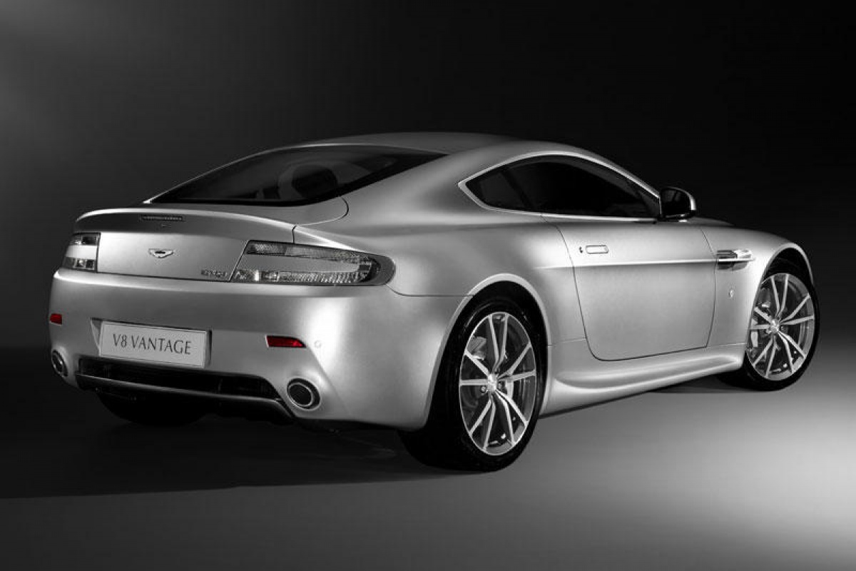 Detailwijzigingen Aston Martin Vantage