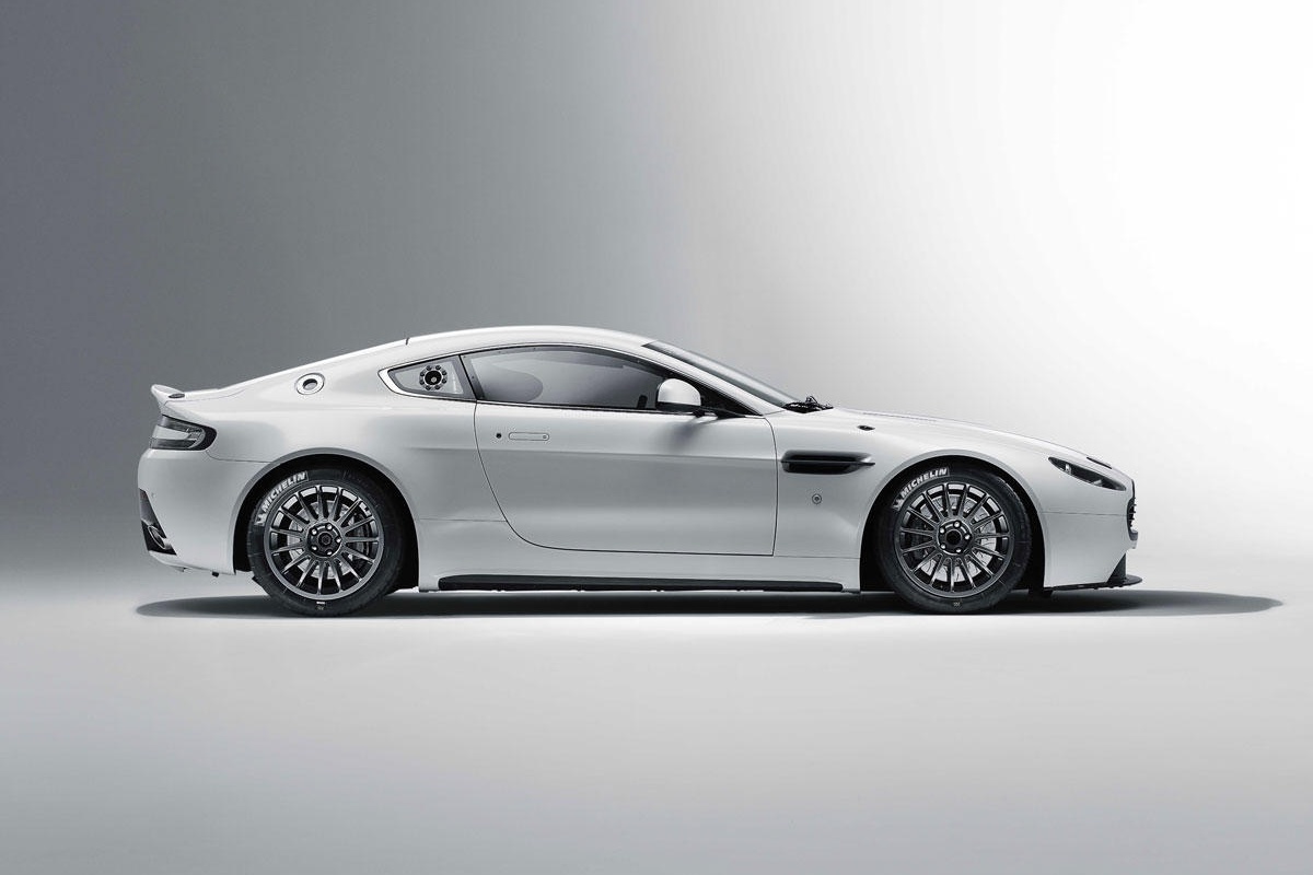 Aston sleutelt aan Vantage GT4