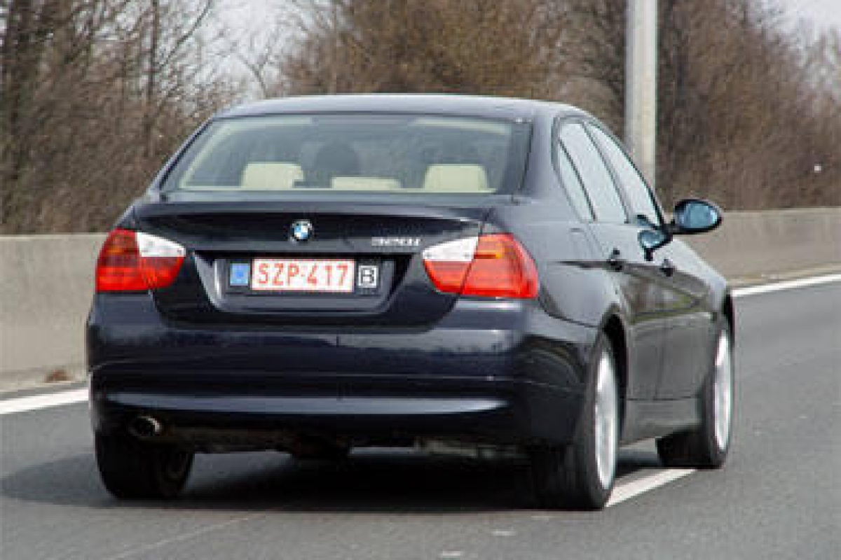 BMW 320i