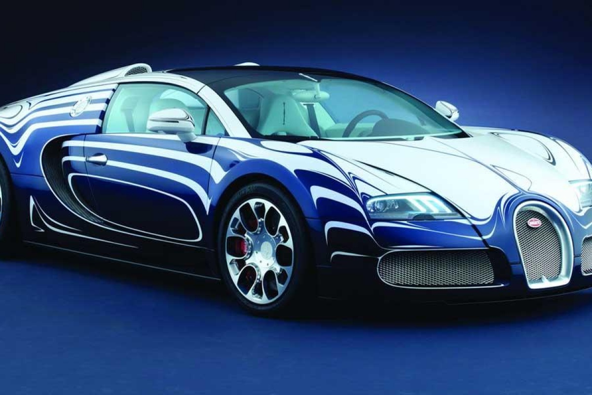 Uitzinnige Bugatti Veyron met... porselein