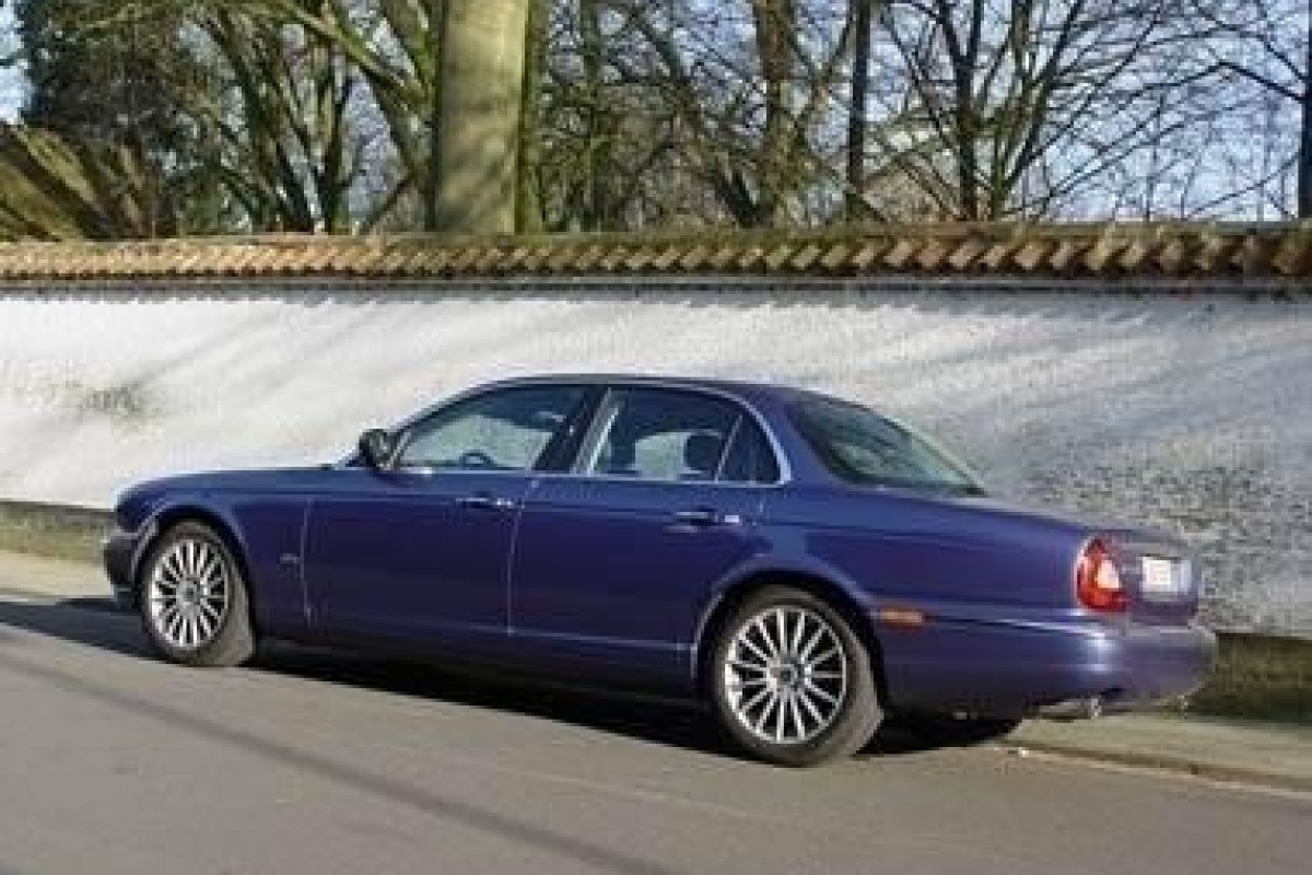 Jaguar xj 2 поколение