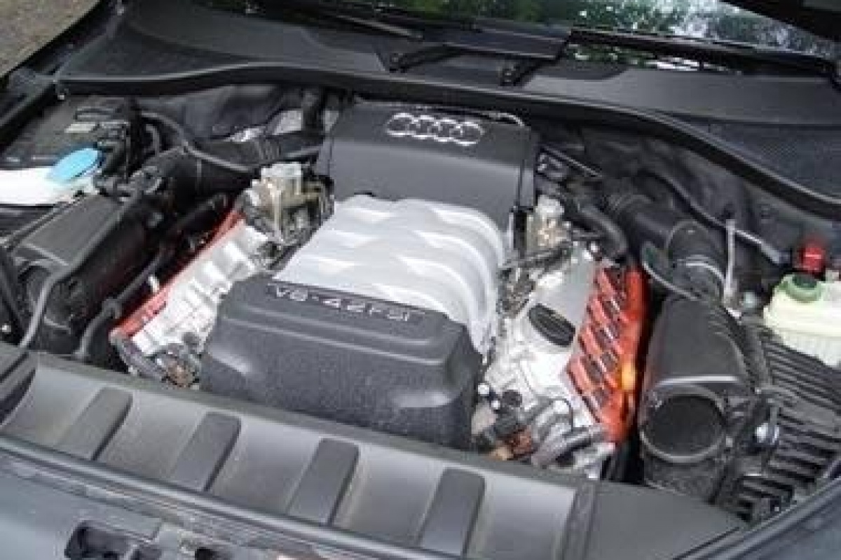 Audi Q7 4.2 V8