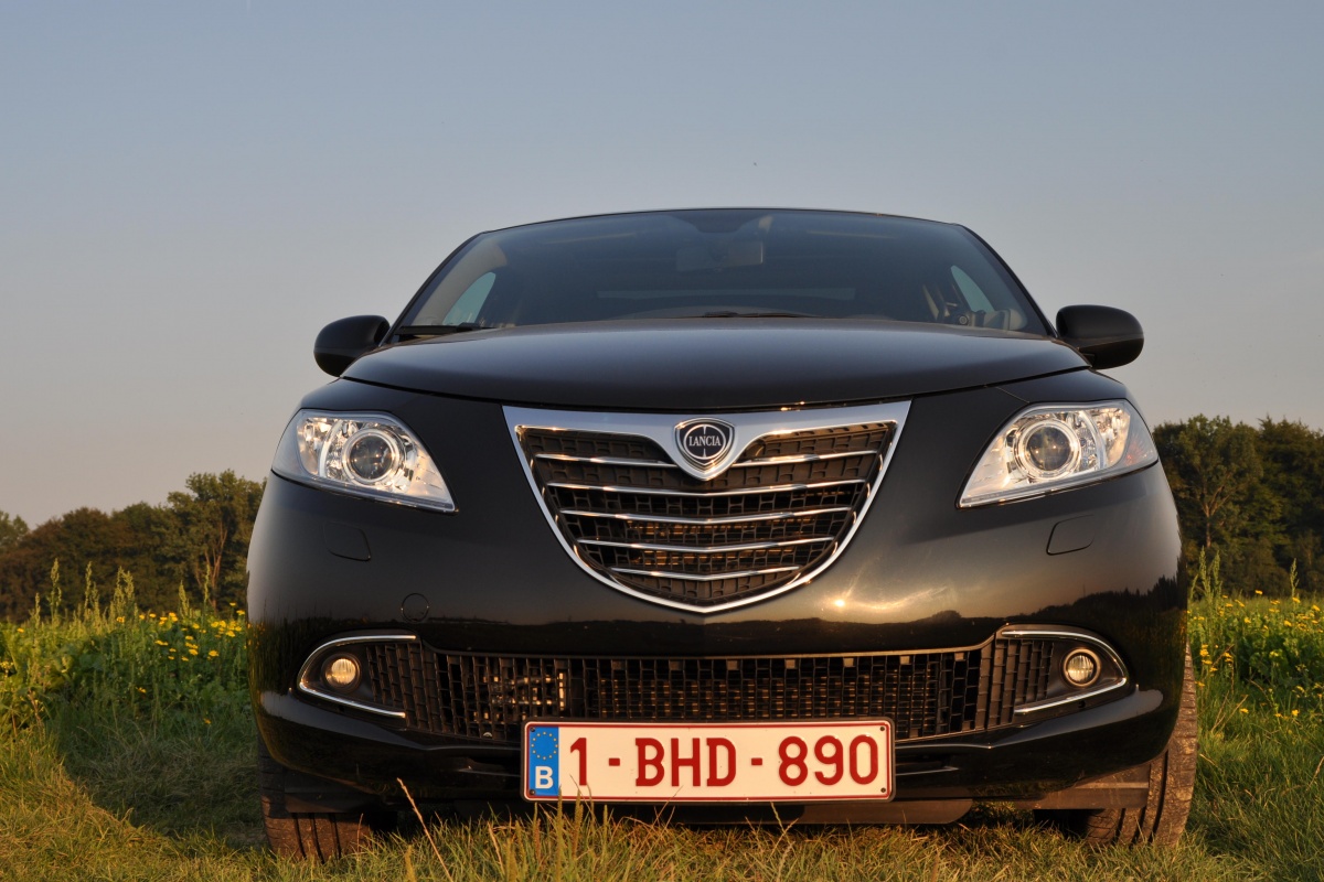 Lancia Ypsilon 5d