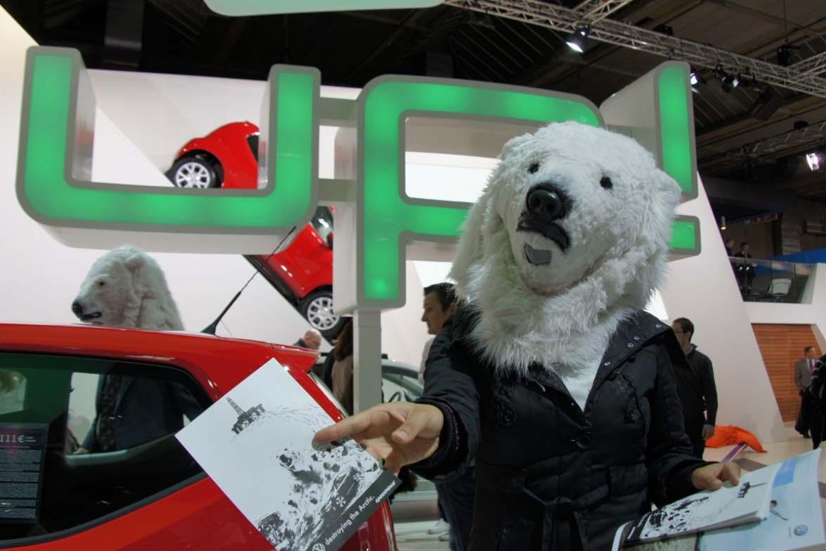 Greenpeace viseert VW op Autosalon Brussel
