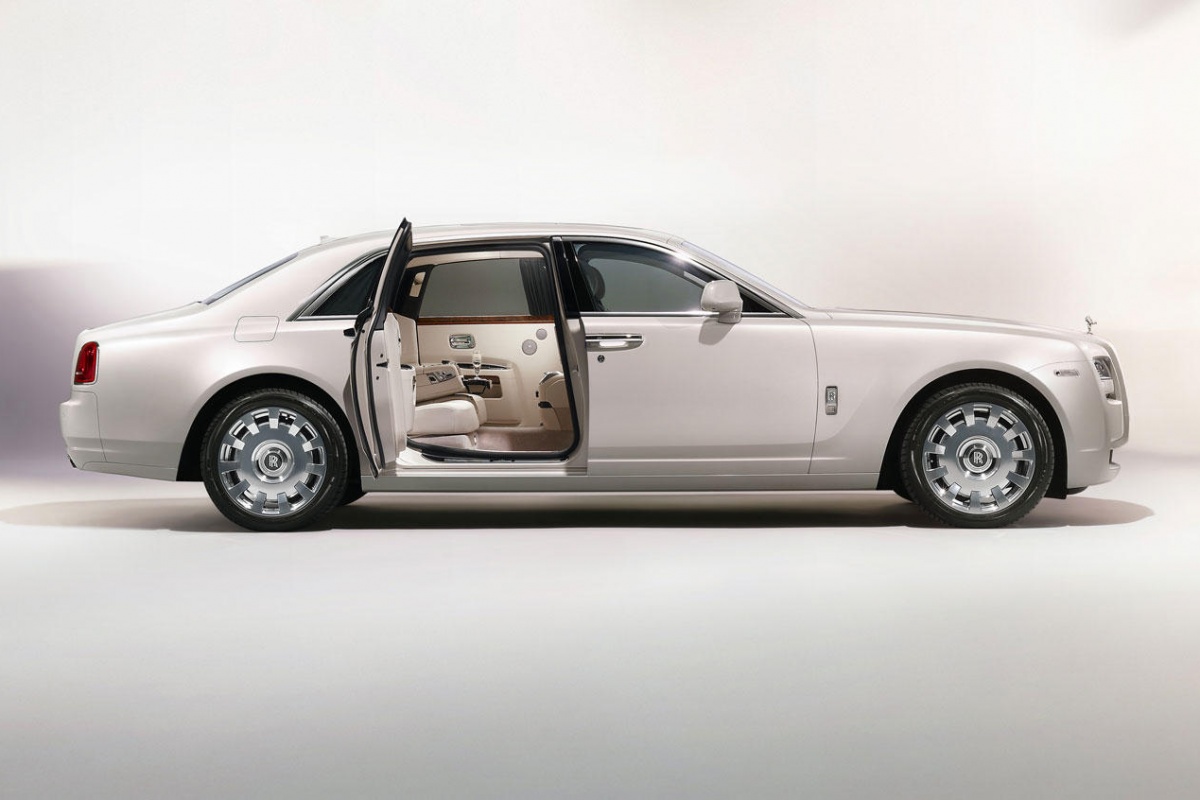 Rolls Royce Ghost gooit de zes
