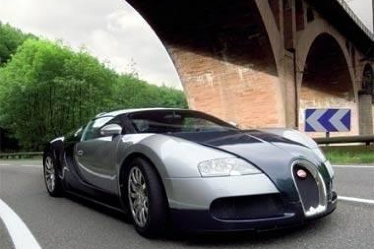 Bugatti Veyron slaat alles!