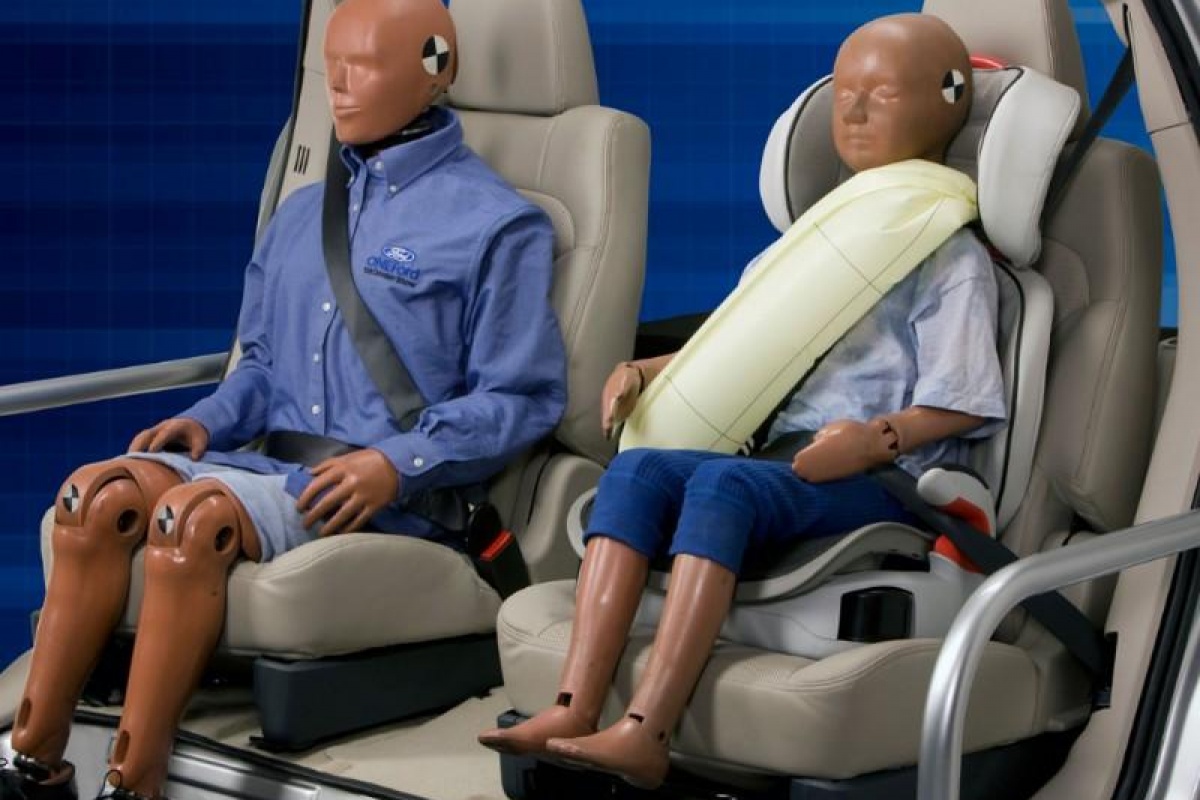 Ford seatbelt airbag