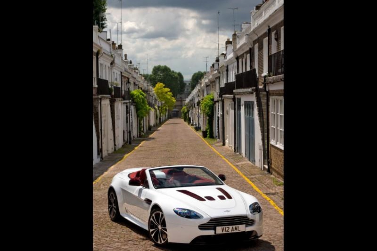 Aston Martin V12 Vantage Roadster gallery