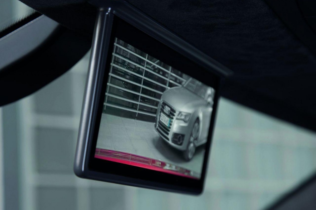 Audi R8 E-Tron met digitale binnenspiegel