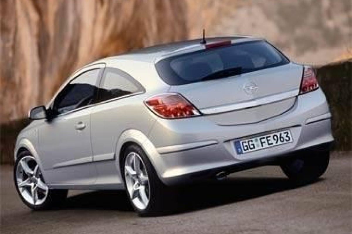 Opel Astra GTC: émotion et dynamisme