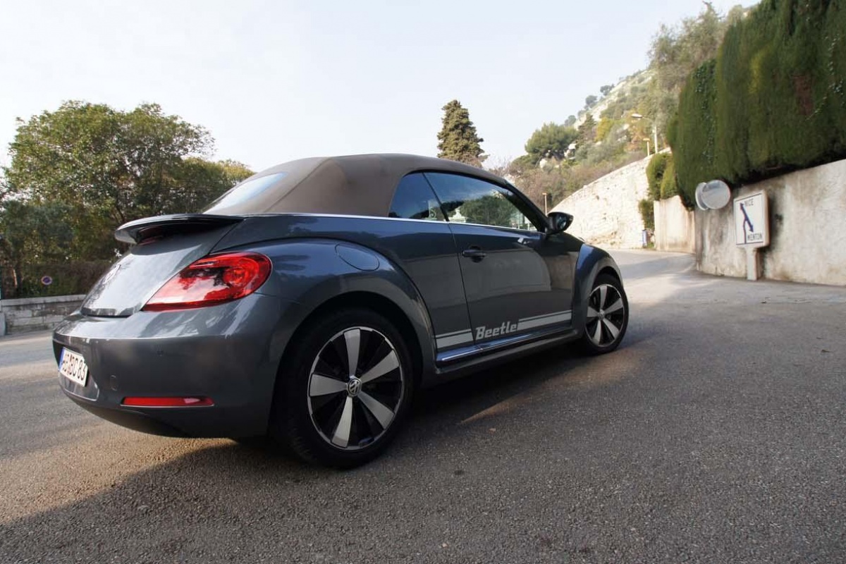 VW Beetle Cabrio 2.0 TDI