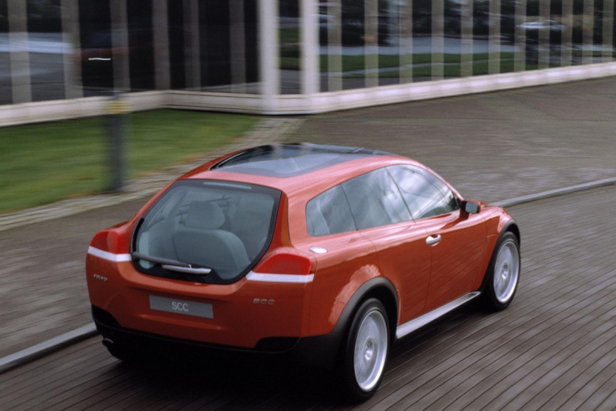 Volvo Safety Concept (2001)