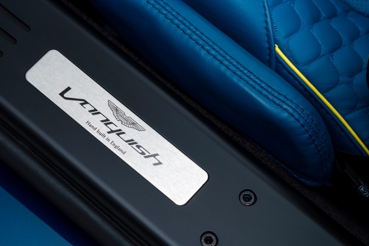Aston Martin Vanquish Volante MY2014