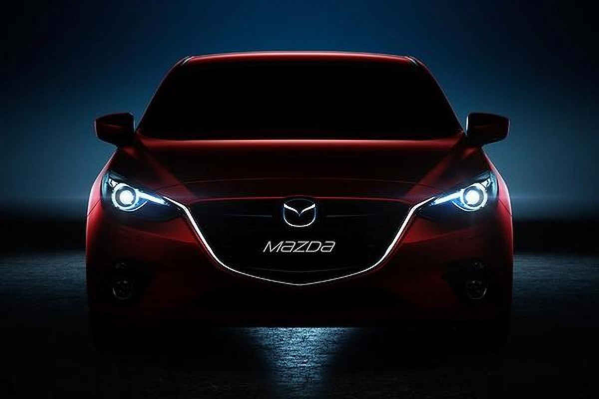 Mazda 3 ook als sedan, hybride in de maak