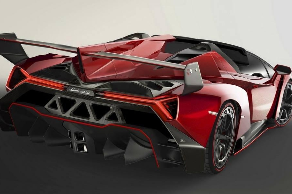 Lamborghini Veneno Roadster preview