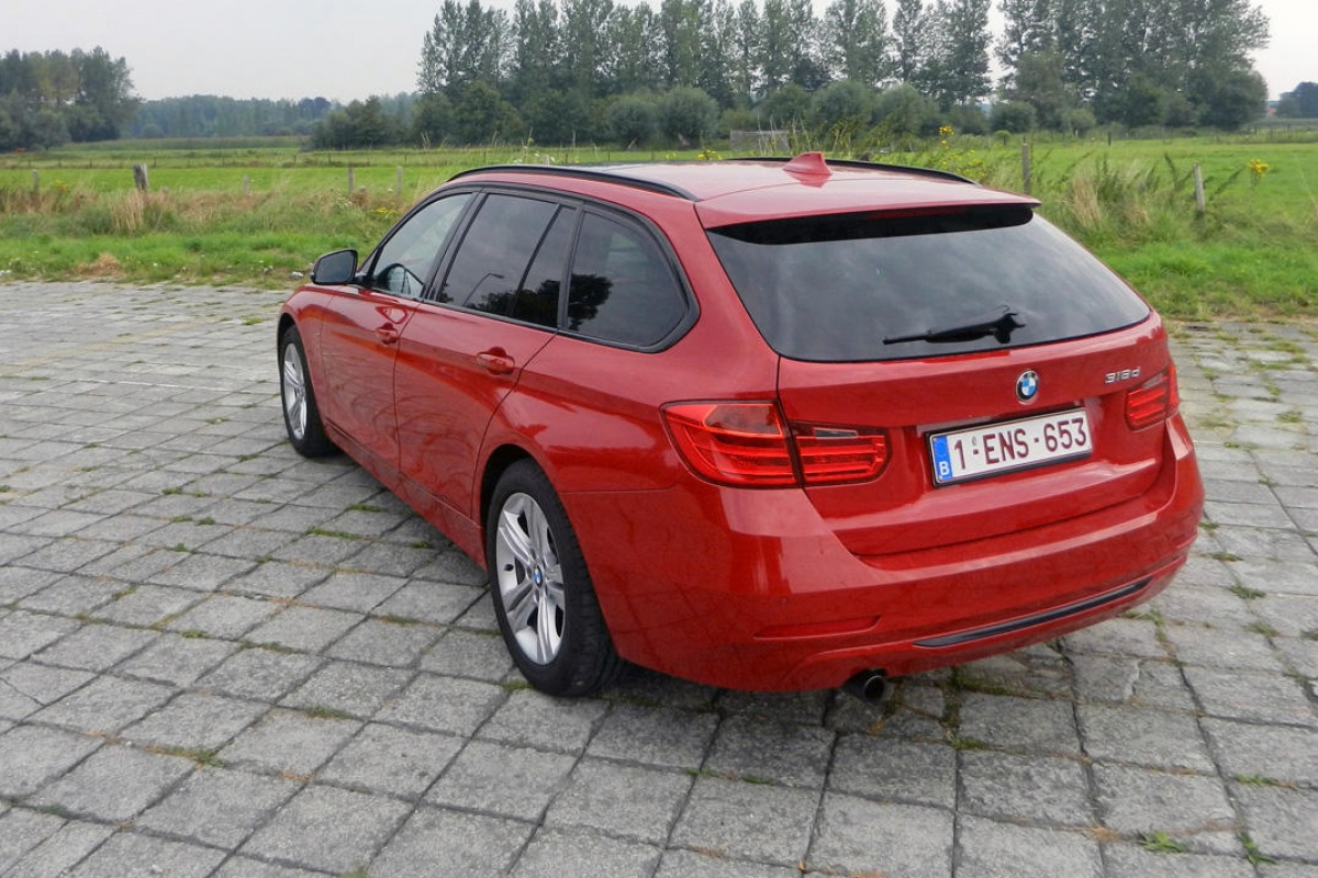 BMW 318d Touring / 320d Efficient Dynamics Touring