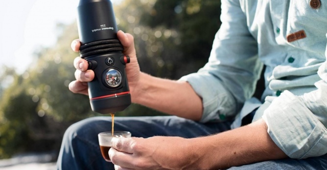 Draagbare Koffiemachine 170 ML Draagbaar Koffiezetapparaat Voor Op Reis, Mini-auto Elektrische Espressomachine Voor Op De Camping, USB Oplaadbare Kantoor-espressomachine NCONCO Koffiemachine 1200mAh